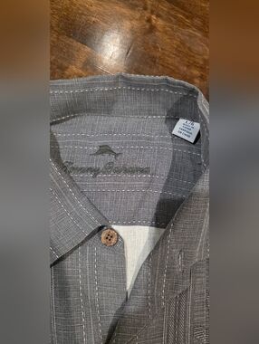 Tommy Bahama Gray Short-Sleeve Button-Down with Subtle Stripe